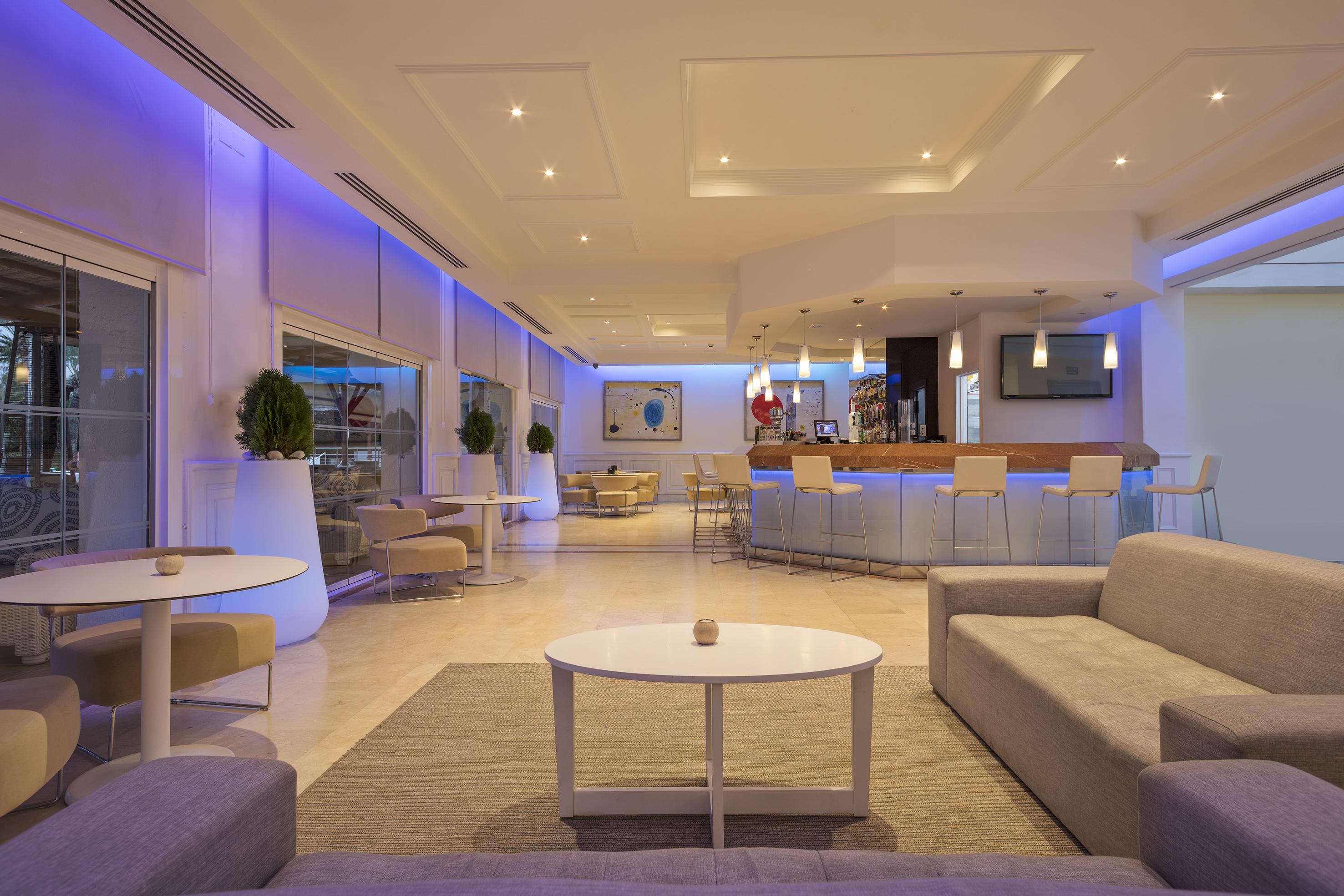 Hotel Me Marbella Exteriér fotografie The lounge at the airport