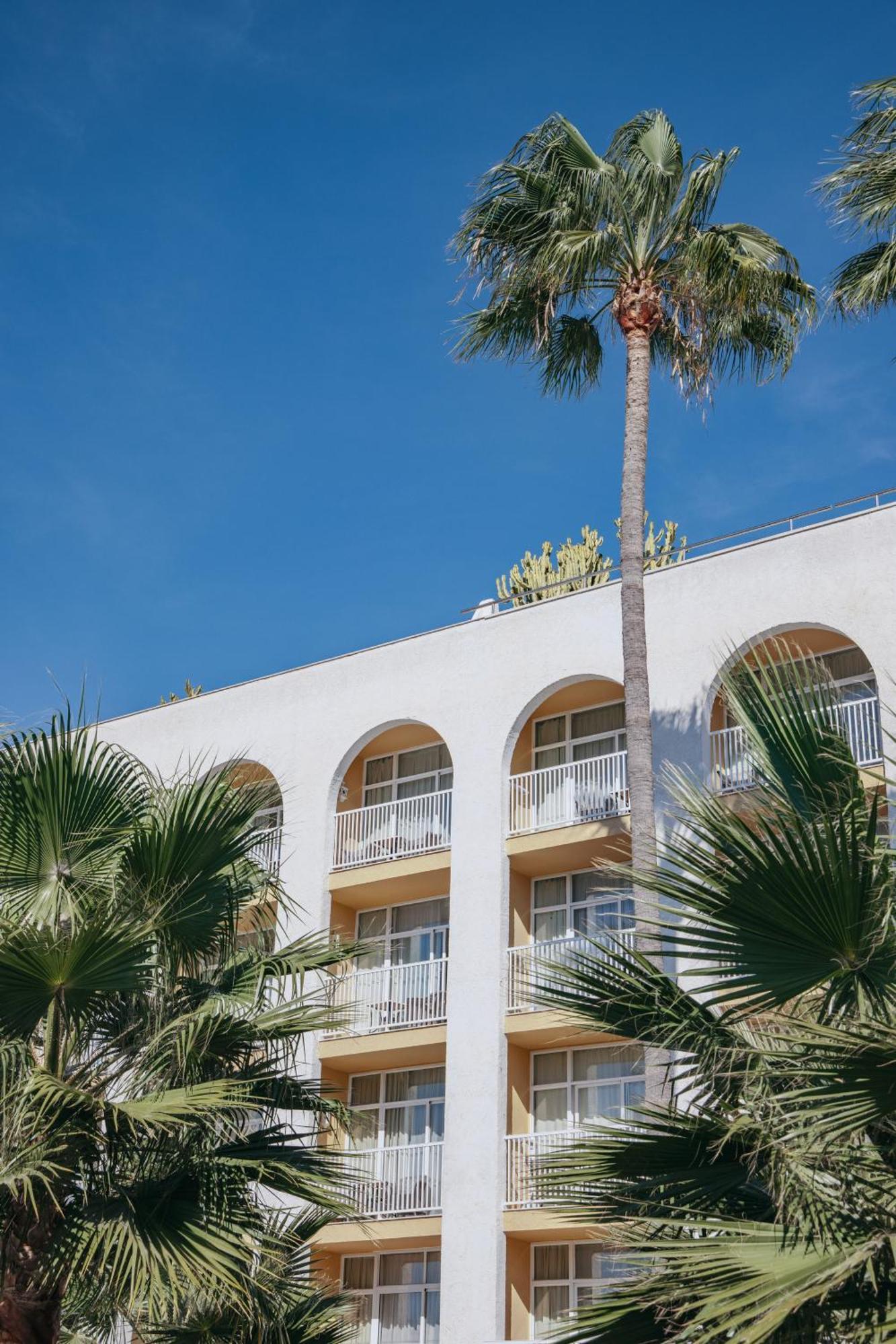 Hotel Me Marbella Exteriér fotografie The hotel's exterior